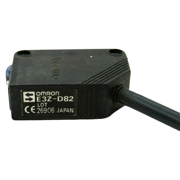 E3Z-D82 | Omron Diffuse-reflective Sensor